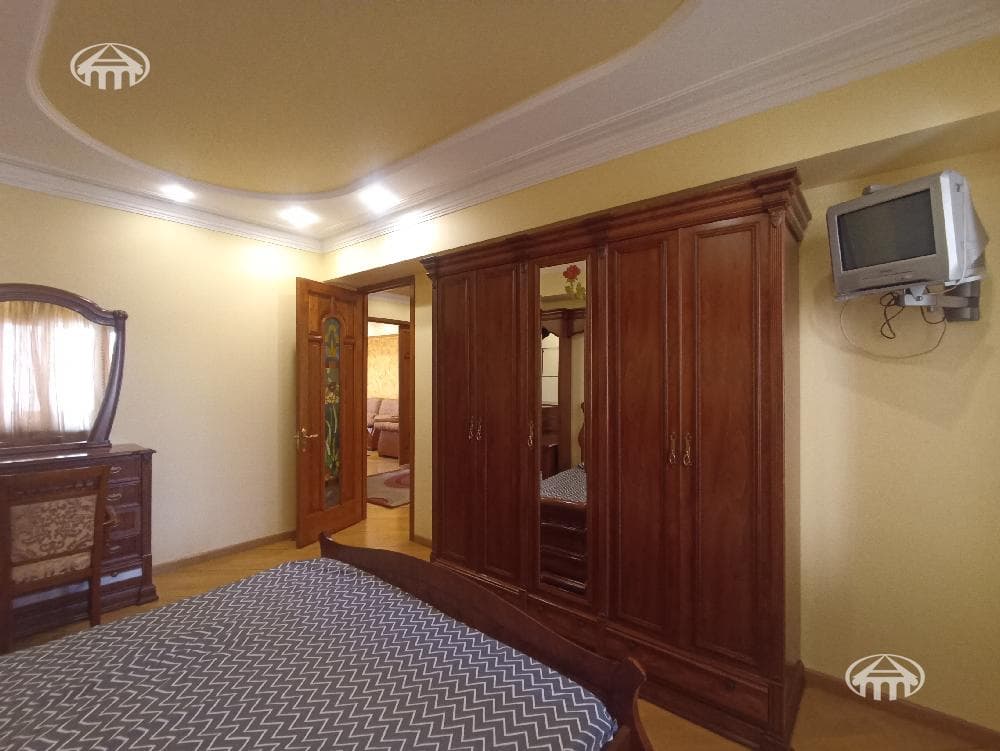Квартира · 3 комн. · 94 м² · Кентрон