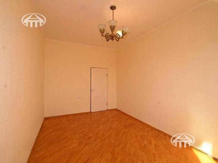 Առանձնատուն · 7 սեն. · 540 մ² · Աջափնյակ