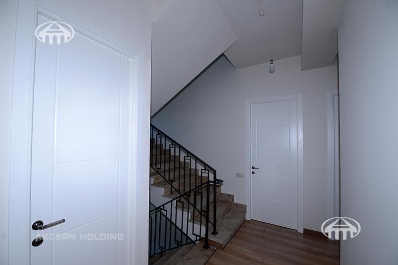 House · 5 rooms · 394 m² · Arabkir