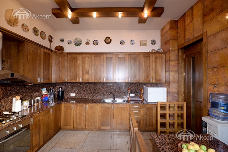 Особняк · 5 комн. · 270 м² · Канакер-Зейтун