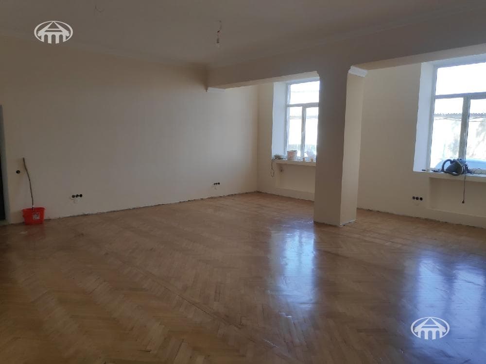 Office · 60 m² · Kentron