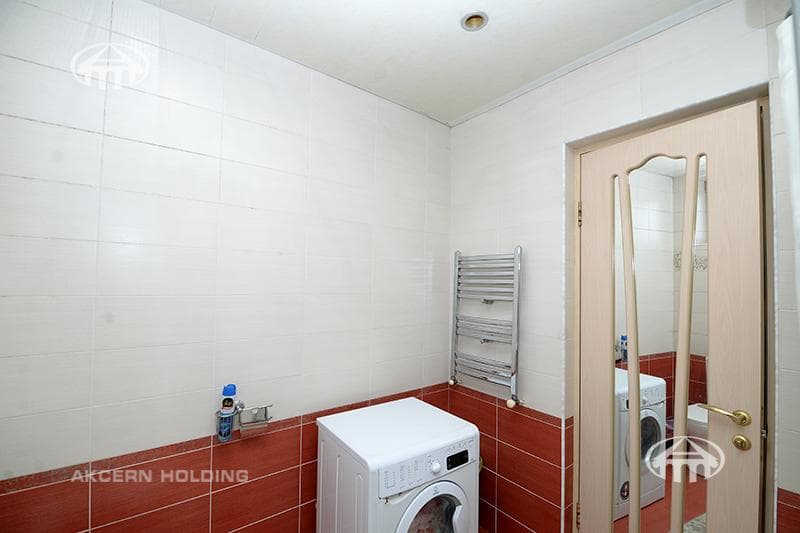 Mansion · 5 rooms · 330 m² · v. Arinj