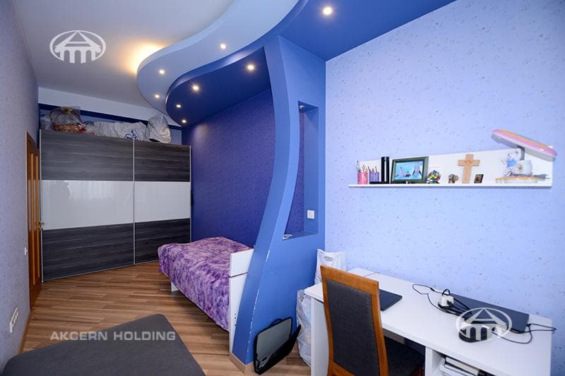 Квартира · 3 комн. · 100 м² · Арабкир