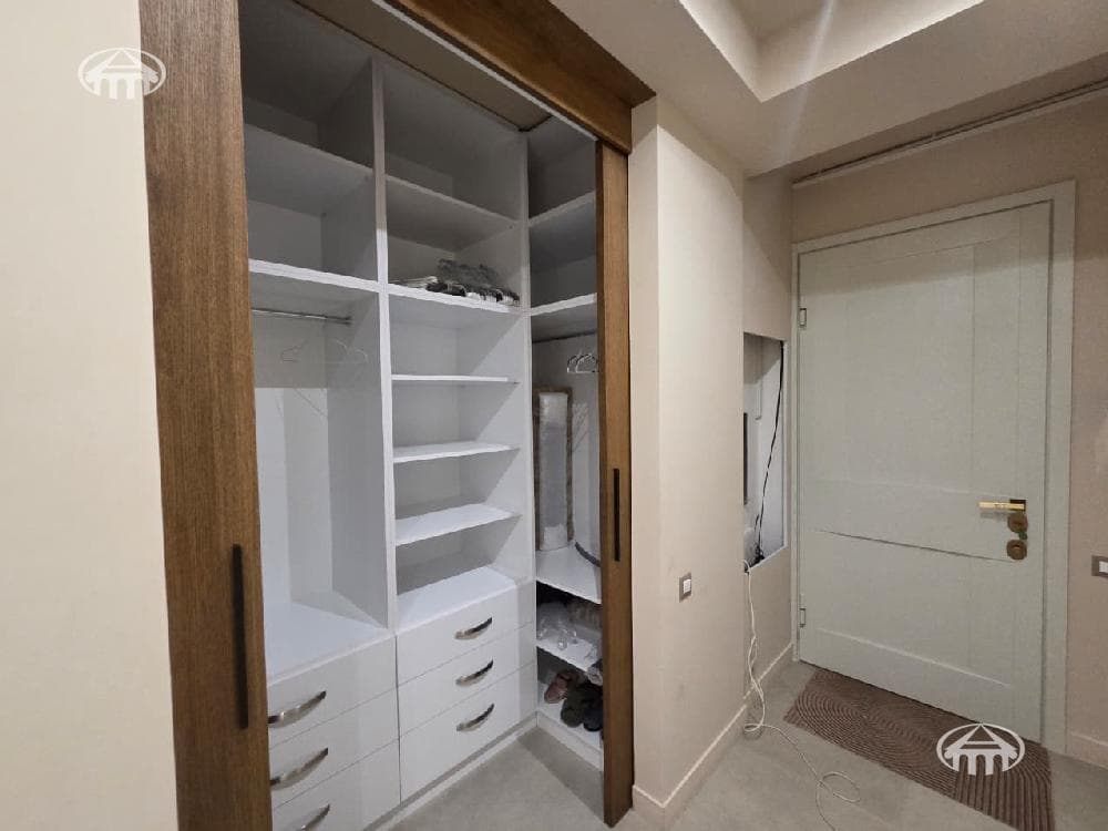 Квартира · 4 комн. · 131 м² · Арабкир