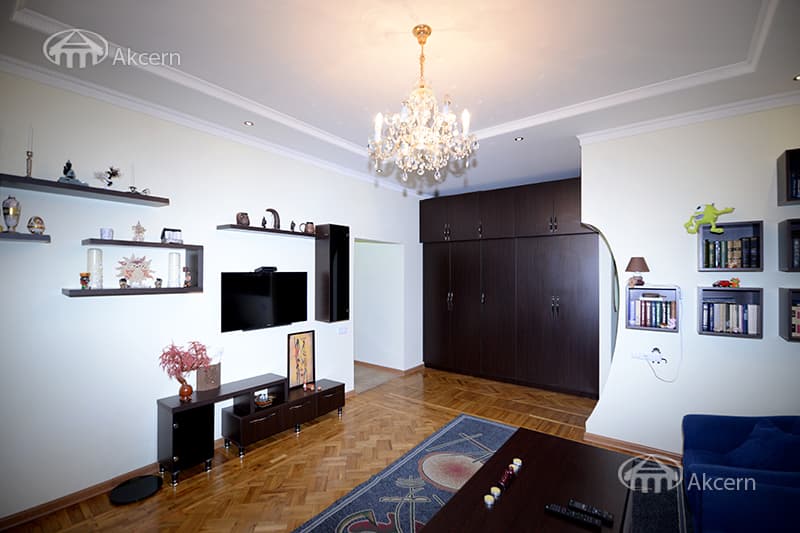 Apartment · 2 rooms · 55 m² · Kentron