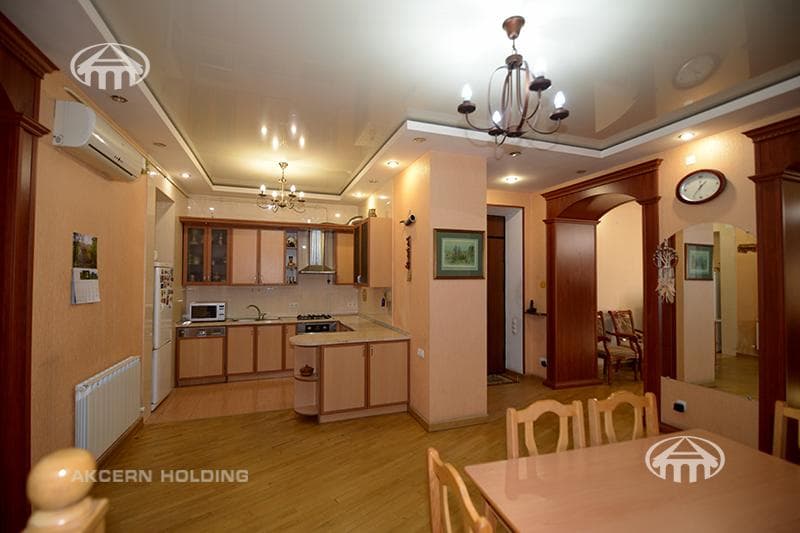 Apartment · 5 rooms · 166 m² · Kentron