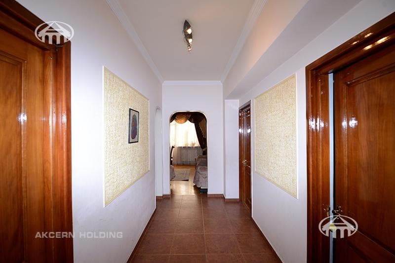 Apartment · 3 rooms · 85 m² · Kentron