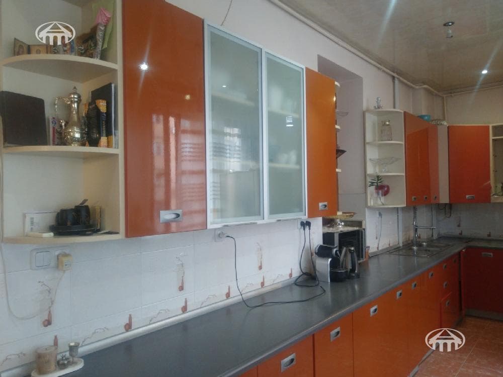 Apartment · 5 rooms · 164 m² · Kentron
