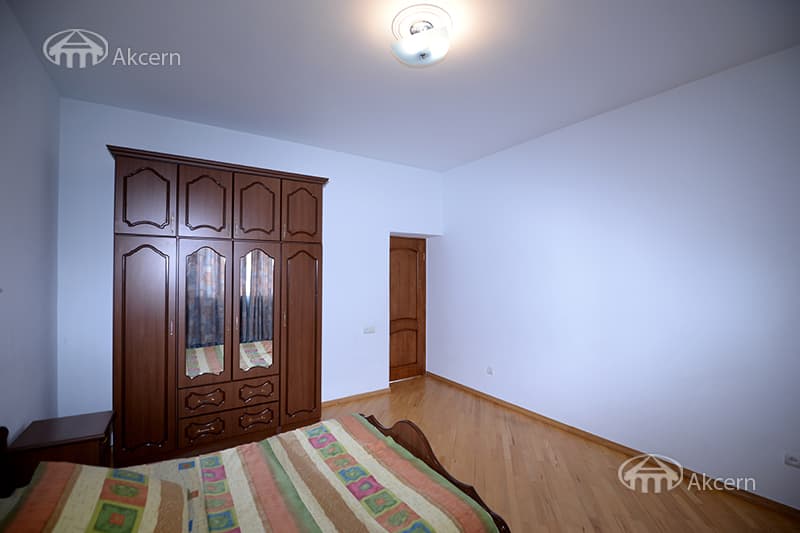 Mansion · 4 rooms · 273 m² · Ajapnyak