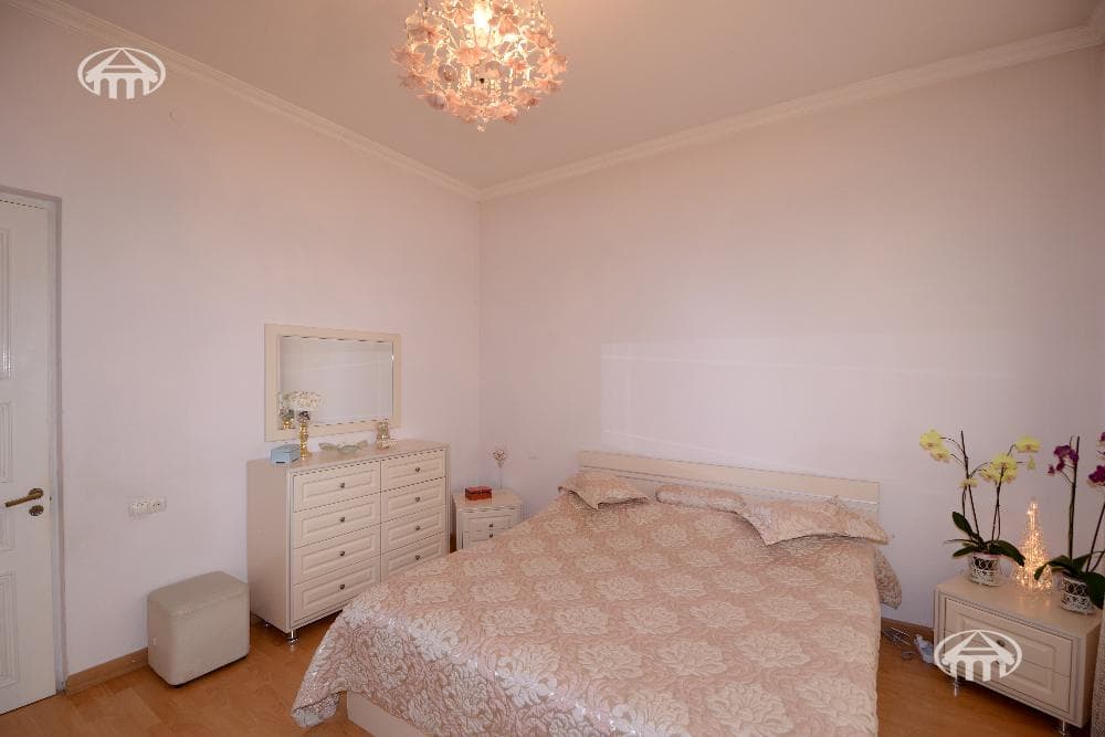 Mansion · 9 rooms · 934 m² · Nork-Marash