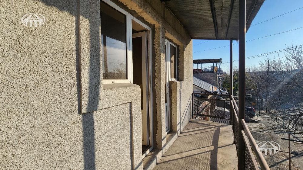 Дом · 6 комн. · 371 м² · Эребуни