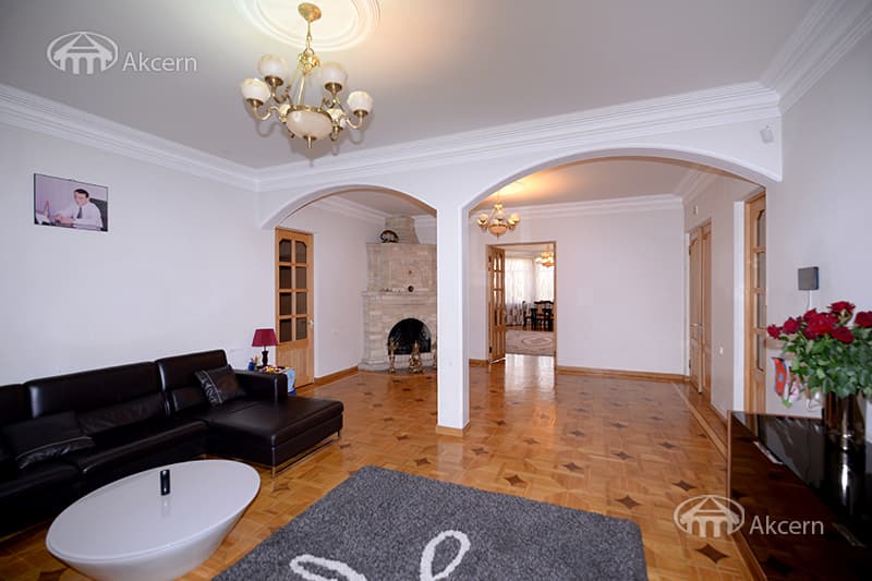Mansion · 9 rooms · 777 m² · Malatia-Sebastia