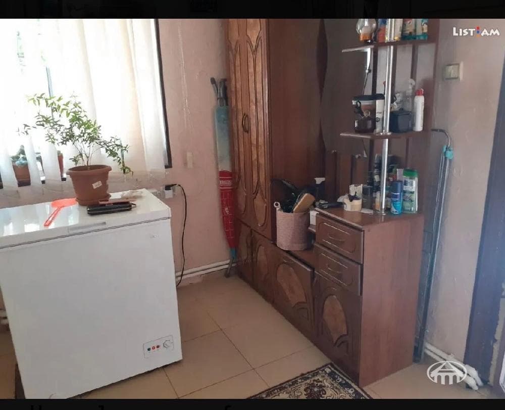 Дом · 150 м² · Эребуни
