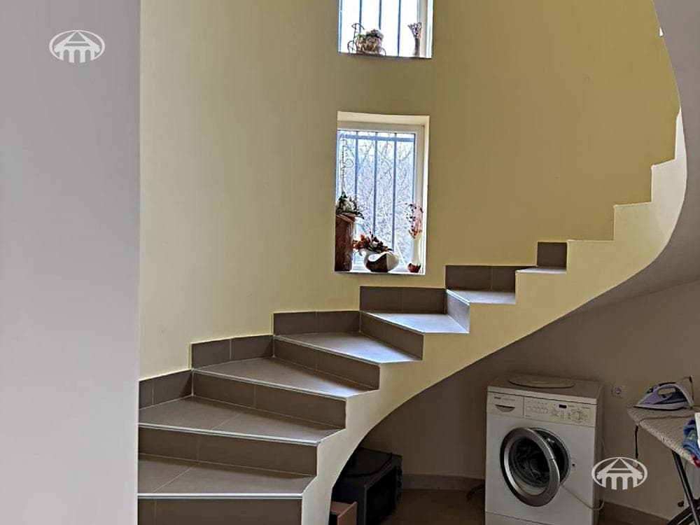 Mansion · 330 m² · Karashamb — photo 9 / 10