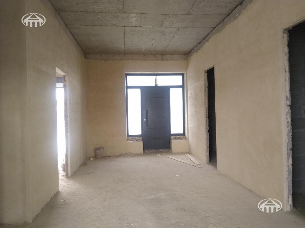 House · 5 rooms · 236 m² · Zovuni