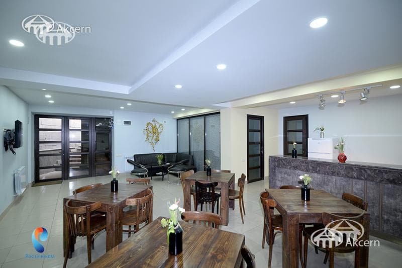 Office · 219 m² · Kentron
