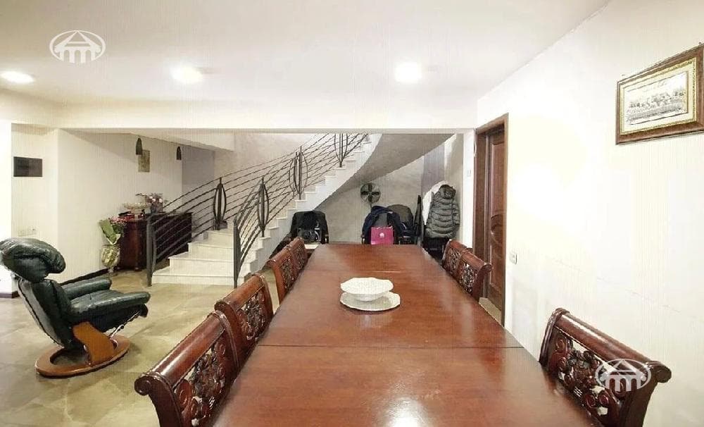 Особняк · 6 комн. · 380 м² · Арабкир