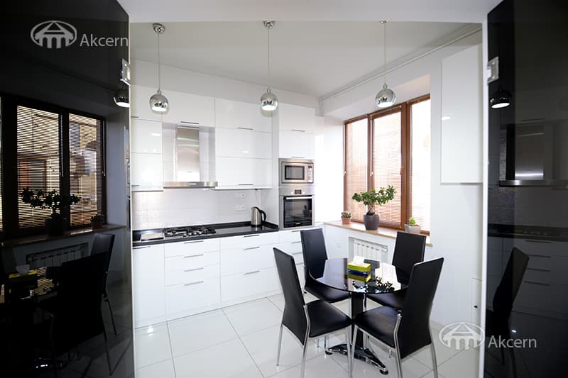 Квартира · 3 комн. · 100 м² · Кентрон