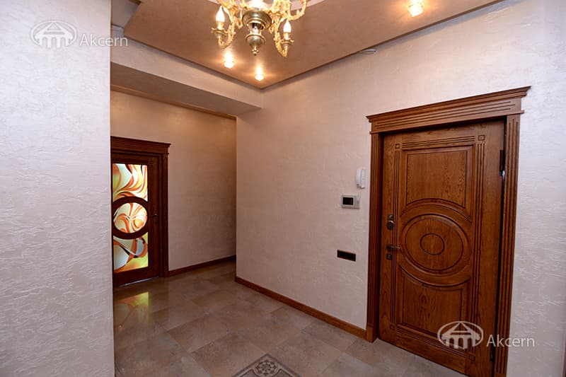 Apartment · 4 rooms · 192 m² · Kentron