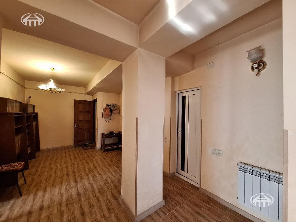 Բնակարան · 3 սեն. · 88 մ² · Կենտրոն