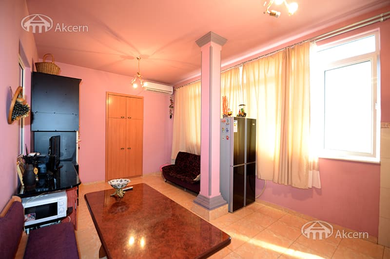 Квартира · 3 комн. · 127 м² · Кентрон