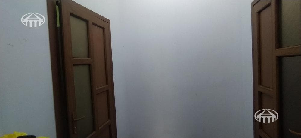Office · 173 m² · Kentron