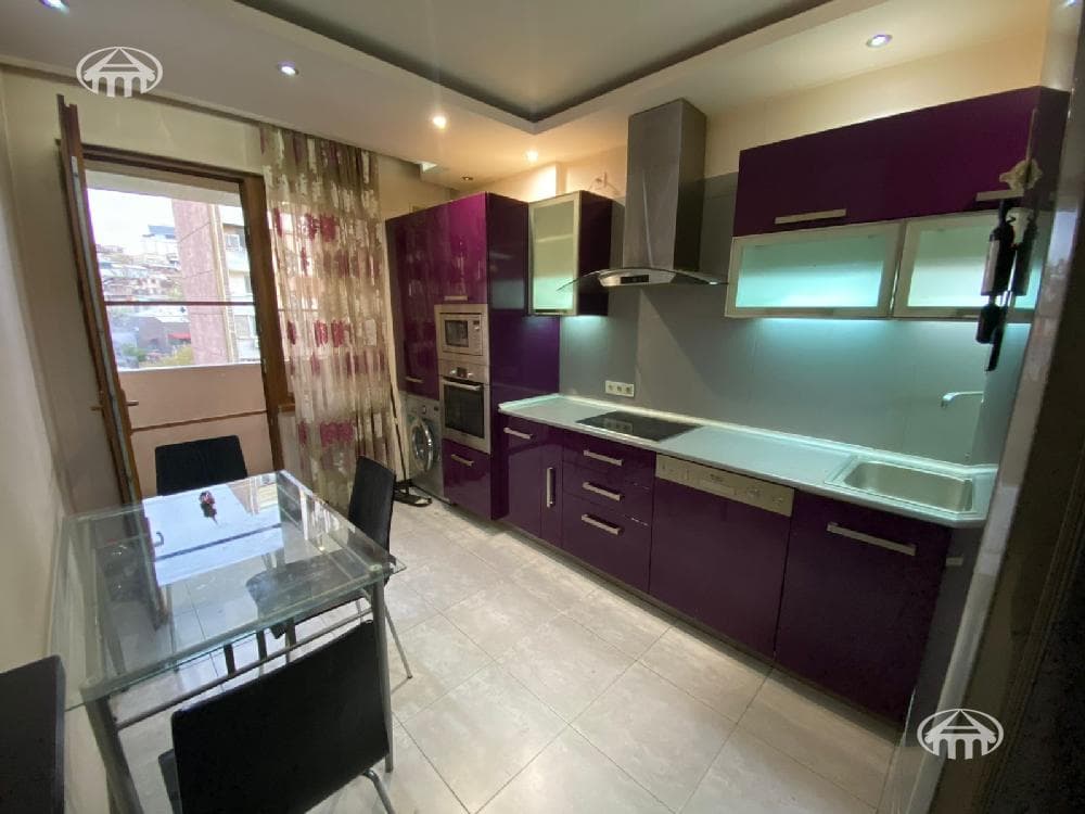Квартира · 3 комн. · 88 м² · Кентрон