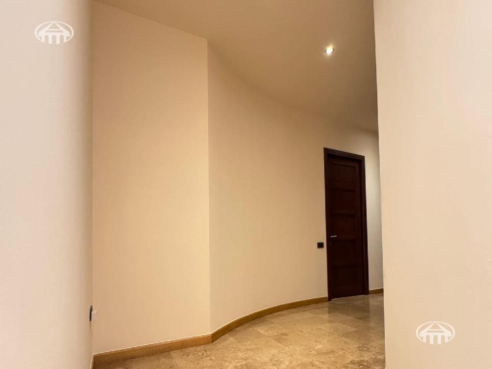 Apartment · 4 rooms · 166 m² · Kentron