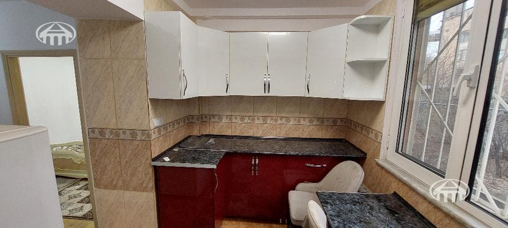 Խանութ · 337 մ² · Կենտրոն