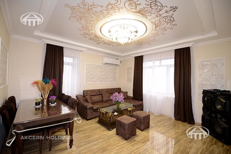 Քոթեջ · 220 մ² · Զովունի