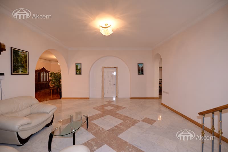 Mansion · 6 rooms · 530 m² · Nork-Marash