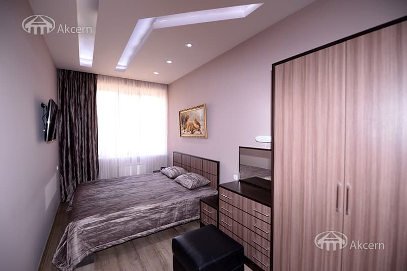 Квартира · 3 комн. · 100 м² · Кентрон