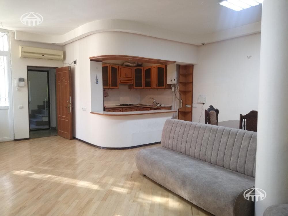 Квартира · 4 комн. · 121 м² · Арабкир
