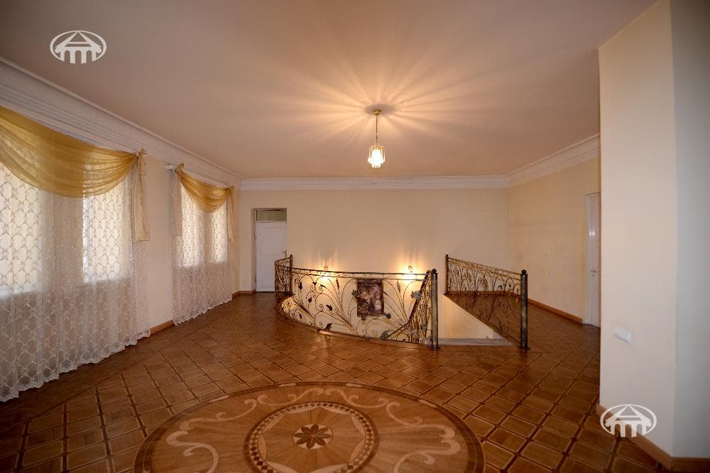 Mansion · 9 rooms · 934 m² · Nork-Marash