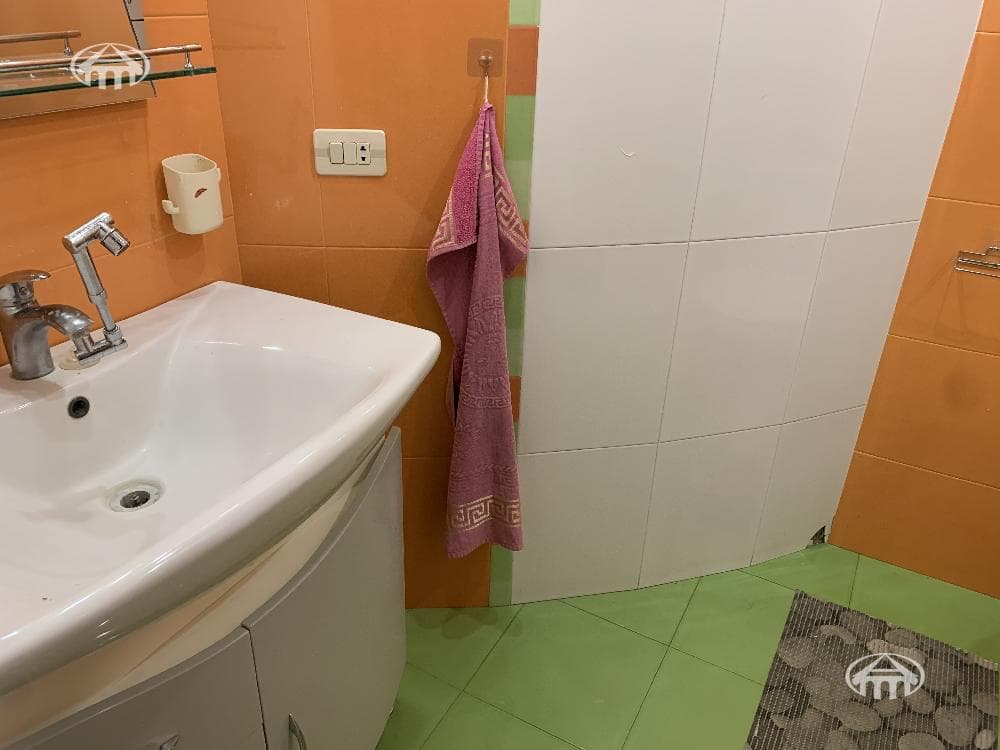 Apartment · 4 rooms · 192 m² · Kentron