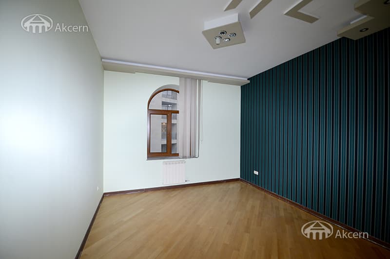 Квартира · 6 комн. · 254 м² · Кентрон