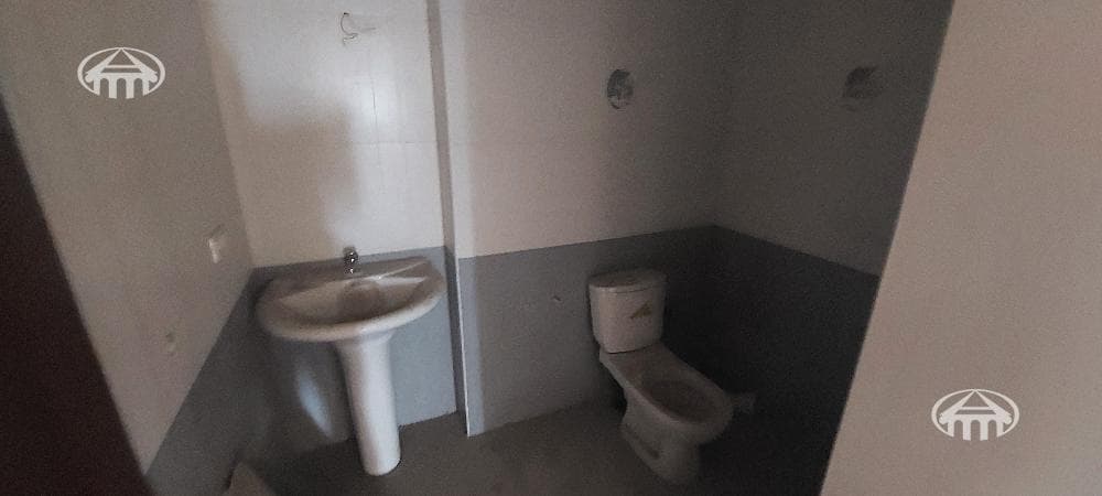 Բնակարան · 4 սեն. · 140 մ² · Կենտրոն