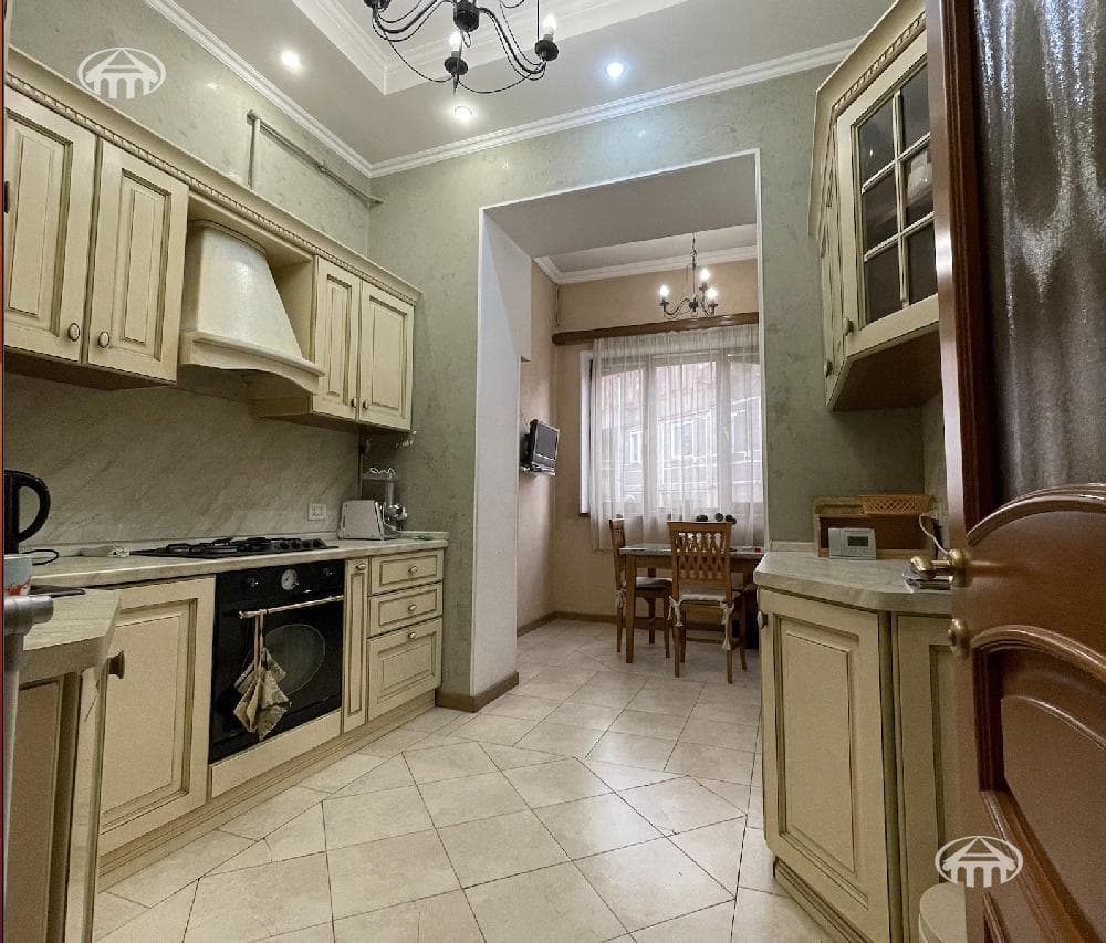 Квартира · 3 комн. · 92 м² · Арабкир