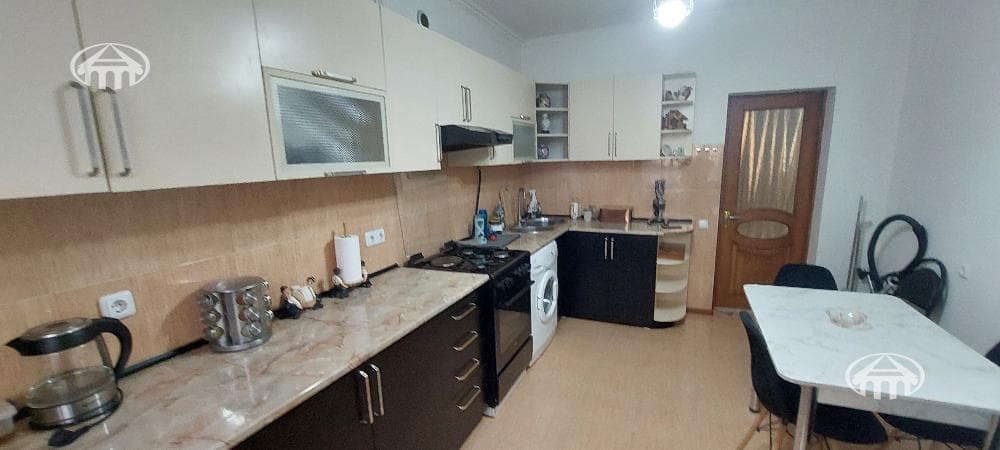 Квартира · 3 комн. · 108 м² · Арабкир