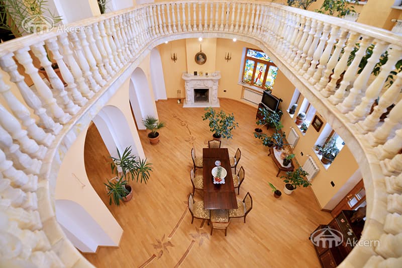 Mansion · 9 rooms · 680 m² · Arabkir