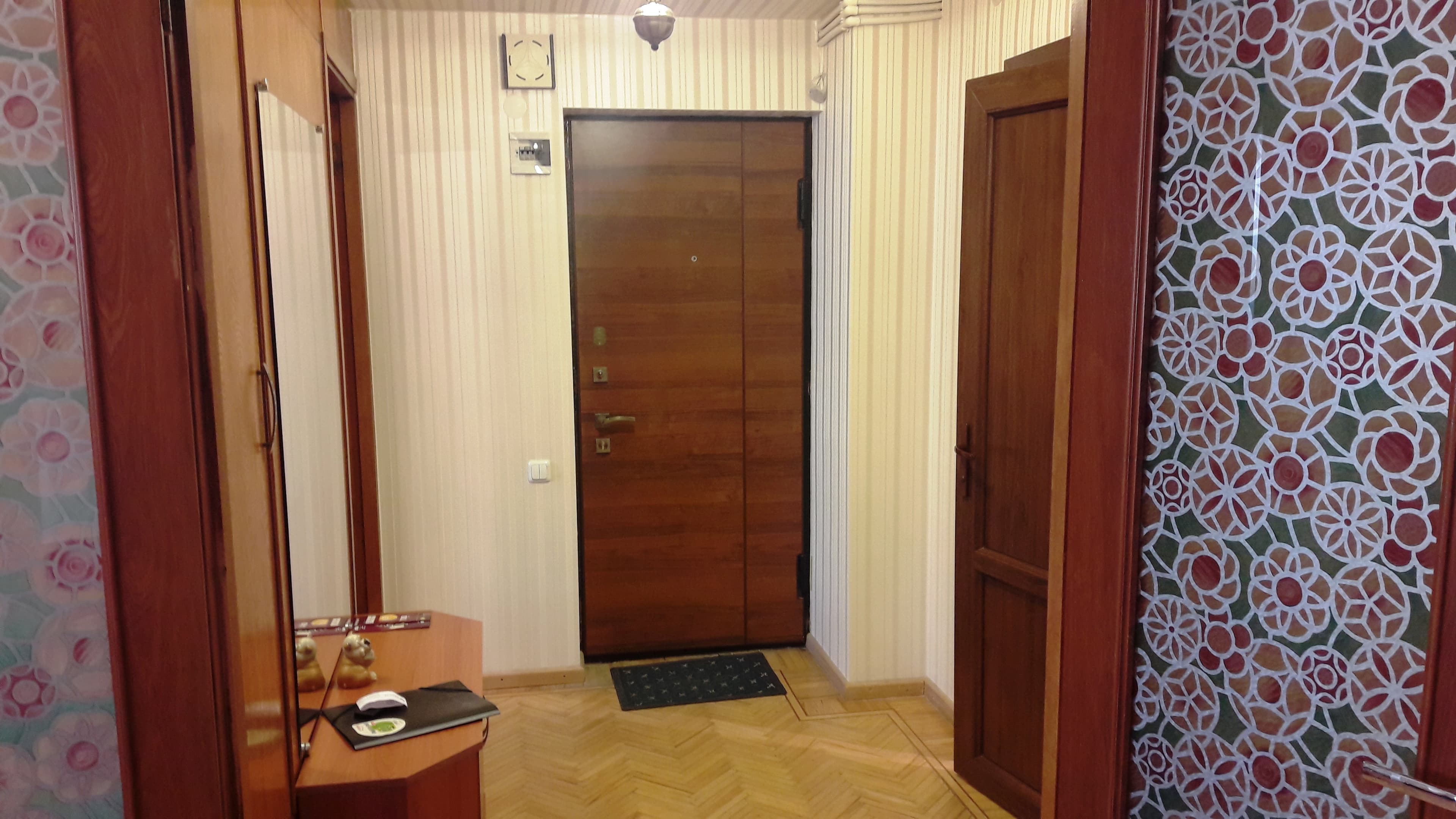 Բնակարան · 1 սեն. · 54 մ² · Կենտրոն