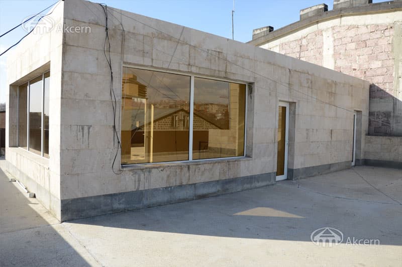 Mansion · 7 rooms · 615 m² · Kentron