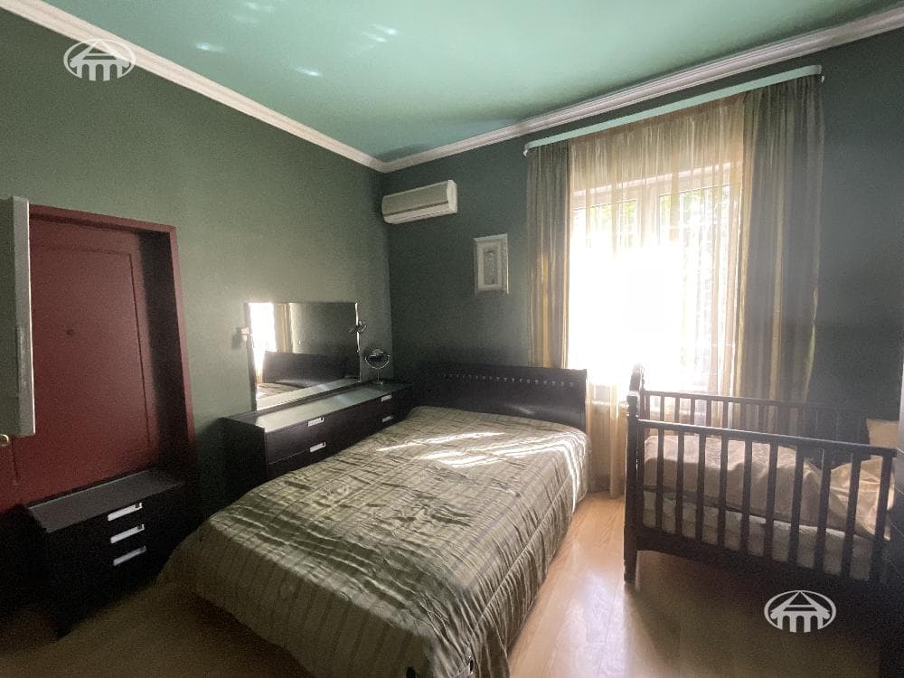 Apartment · 3 rooms · 107 m² · Kentron