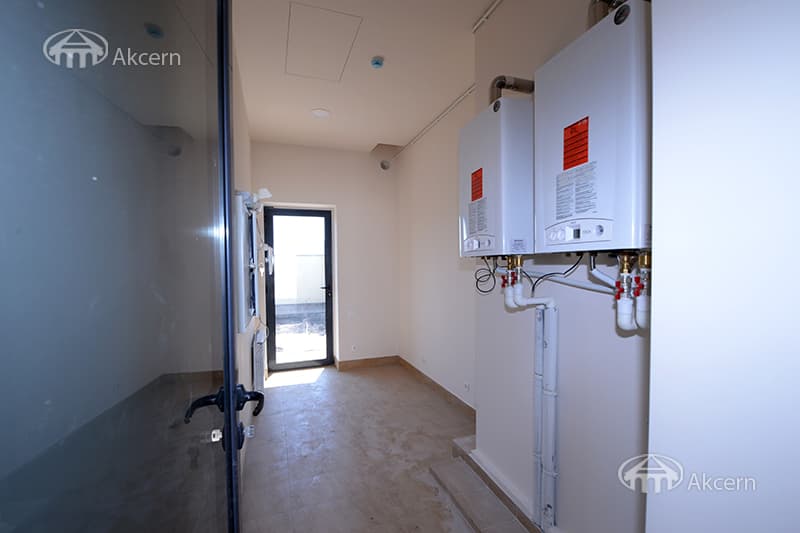 House · 5 rooms · 500 m² · Ajapnyak