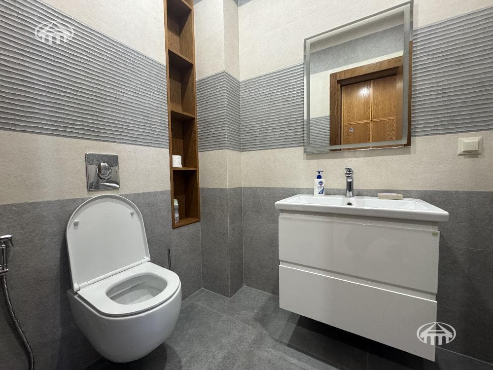 Townhouse · 4 rooms · 292 m² · Arabkir