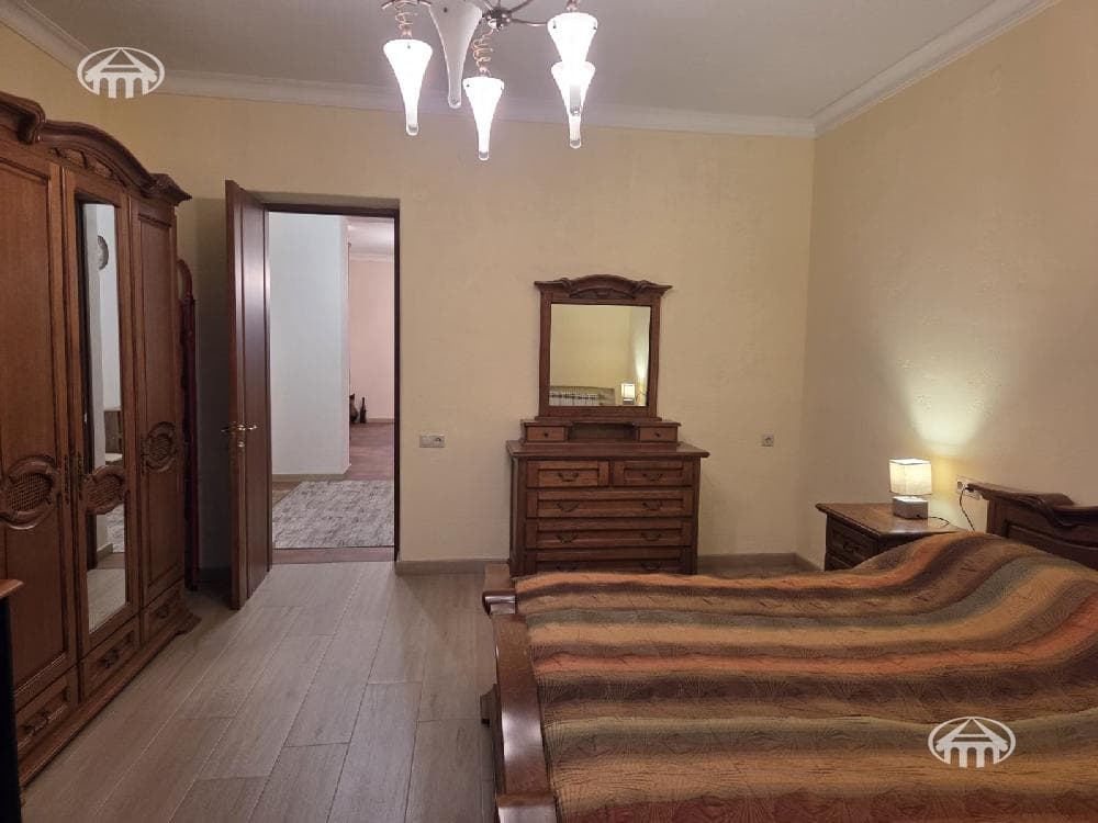 Apartment · 2 rooms · 75 m² · Kentron