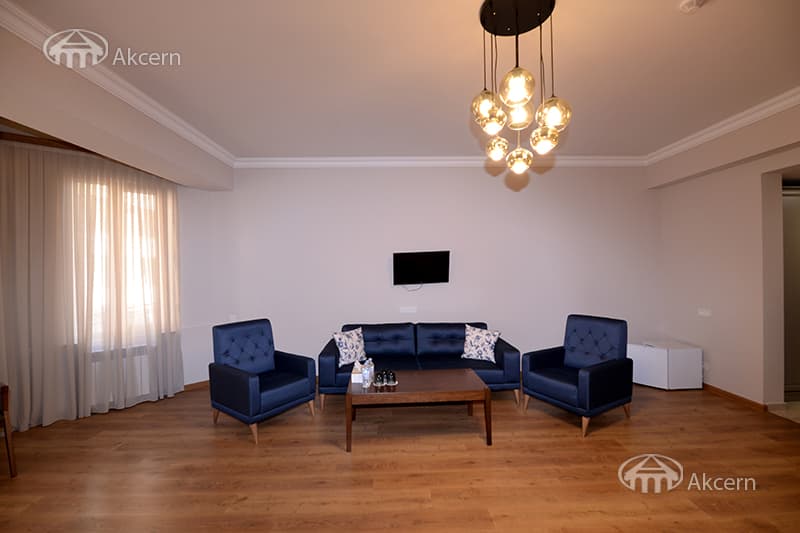 Hotel · 1,000 m² · Kentron