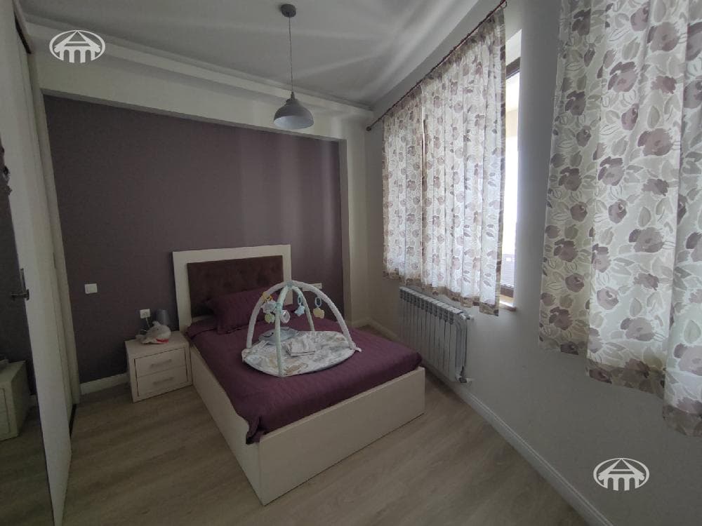 Квартира · 1 комн. · 42 м² · Кентрон