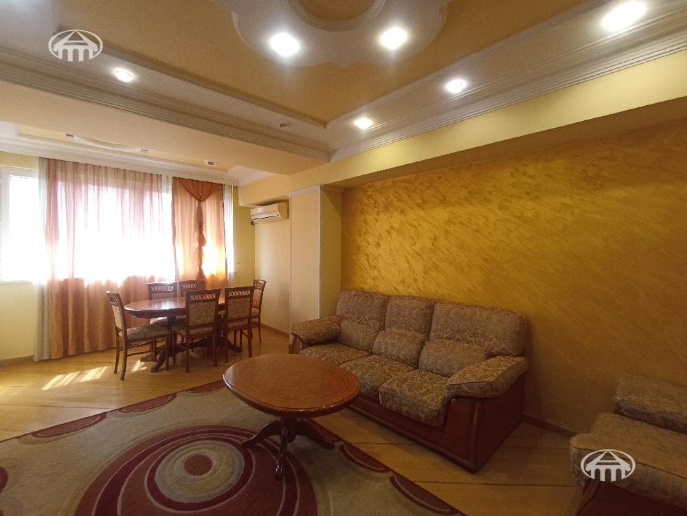 Квартира · 3 комн. · 94 м² · Кентрон