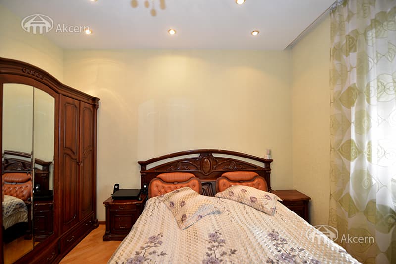 Особняк · 6 комн. · 349 м² · Аджапняк